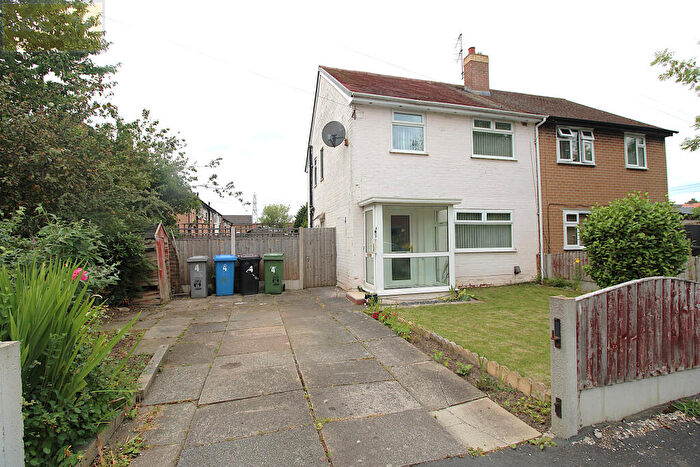 3 Bedroom Semi-Detached House For Sale In Lynton Avenue, Flixton, M41