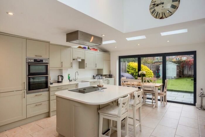 3 Bedroom Terraced House To Rent In Oxford Road Windsor, SL4