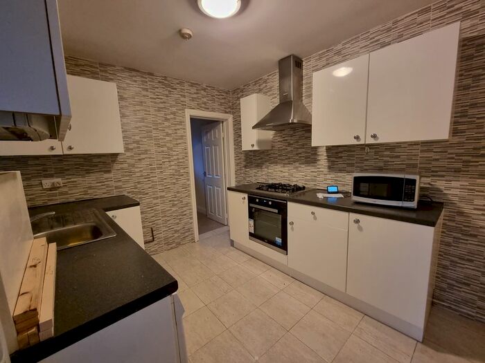 5 Bedroom Detached House To Rent In Chesterton Rd, Plaistow E13