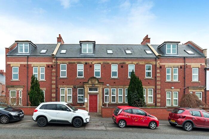 2 Bedroom Flat For Sale In Rupert Court, Newcastle Upon Tyne, Tyne And Wear, NE15
