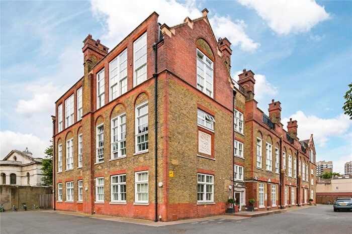 1 Bedroom Flat To Rent In Mulberry Court, School Mews, E1