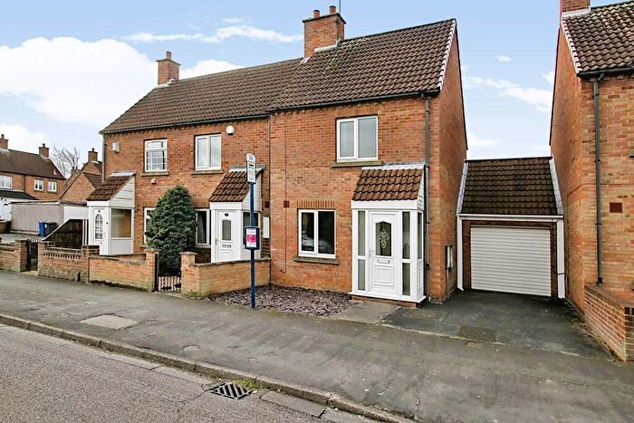 2 Bedroom Semi Detached House To Rent In Kendal Road, Bentley, Doncaster, DN5