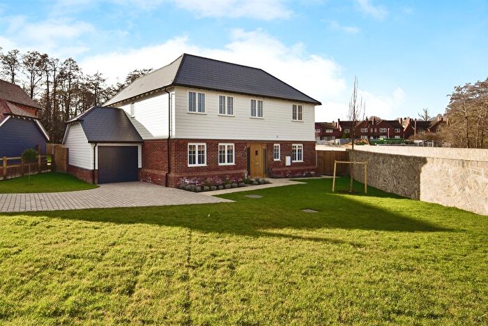 5 Bedroom Detached House For Sale In Roundwell Park, Bearsted, Maidstone, ME14