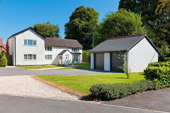 4 Bedroom Detached House For Sale In Hazel Close, Holmes Chapel, CW4