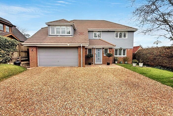 4 Bedroom Detached House For Sale In Redlynch, SP5