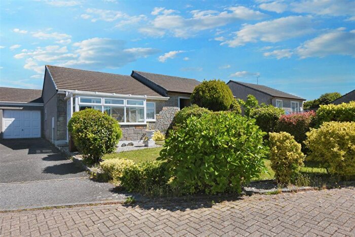 2 Bedroom Semi-Detached Bungalow For Sale In Glendale Crescent, Mount Hawke, Truro, TR4