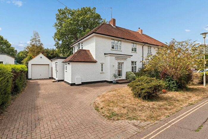 3 Bedroom Semi-Detached House For Sale In Meadow Green, Welwyn Garden City, Hertfordshire, AL8