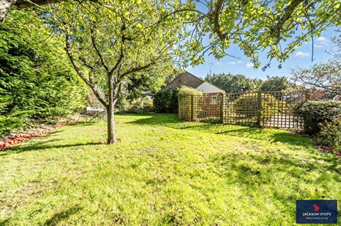 2 Bedroom Bungalow For Sale In Dene Close, Woburn Sands, Milton Keynes, Bedfordshire, MK17