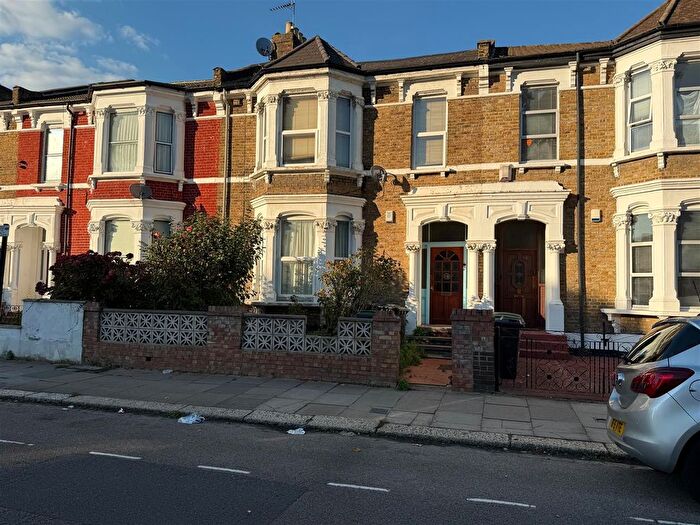 4 Bedroom Property For Sale In Vartry Road, London, N15