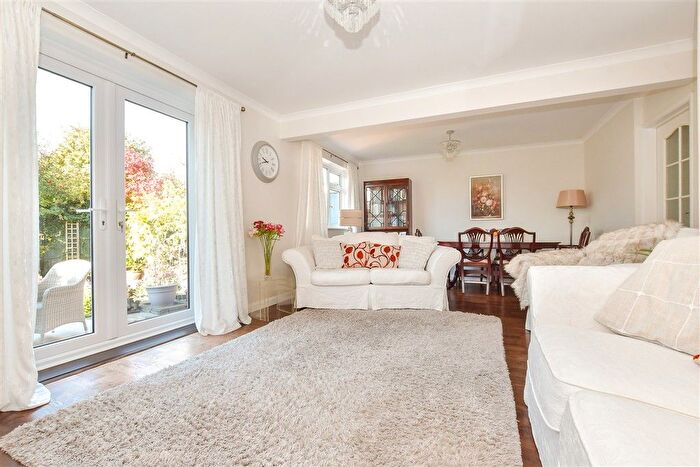 2 Bedroom Detached Bungalow For Sale In Rosemary Gardens, Whitstable, Kent, CT5