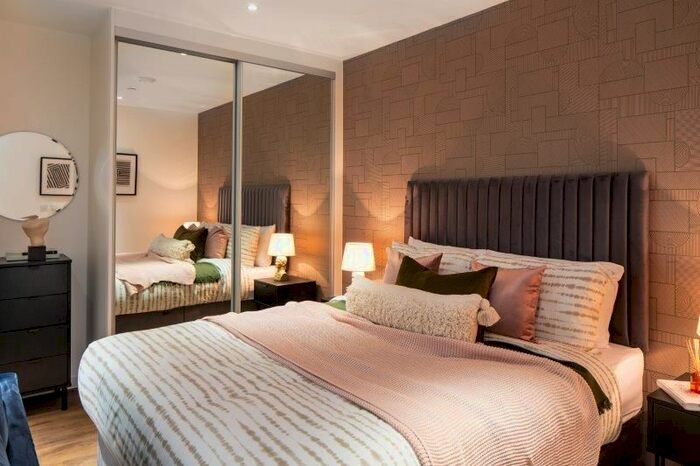 1 Bedroom Flat To Rent In 16 Silvertown Way, Canning Town E16