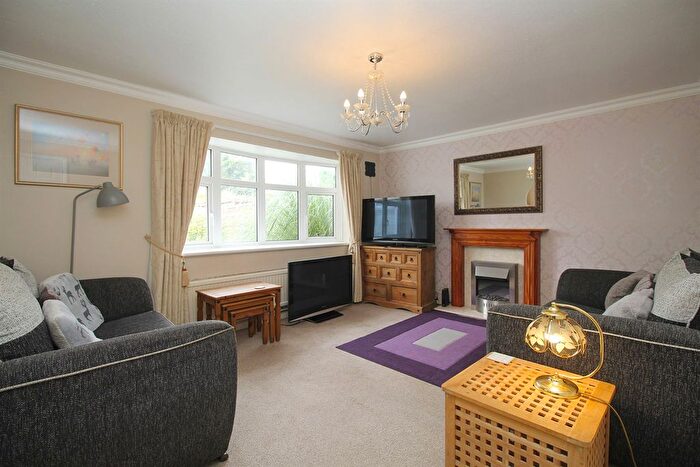 4 Bedroom Town House To Rent In Stirling Avenue, Loughborough, LE11