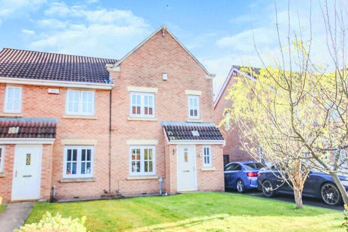 3 Bedroom Semi-Detached House To Rent In Lawndale Drive, Manchester, M28
