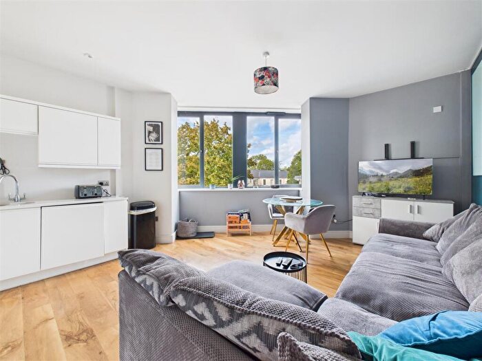 2 Bedroom Flat To Rent In Brand Street, Hitchin, SG5