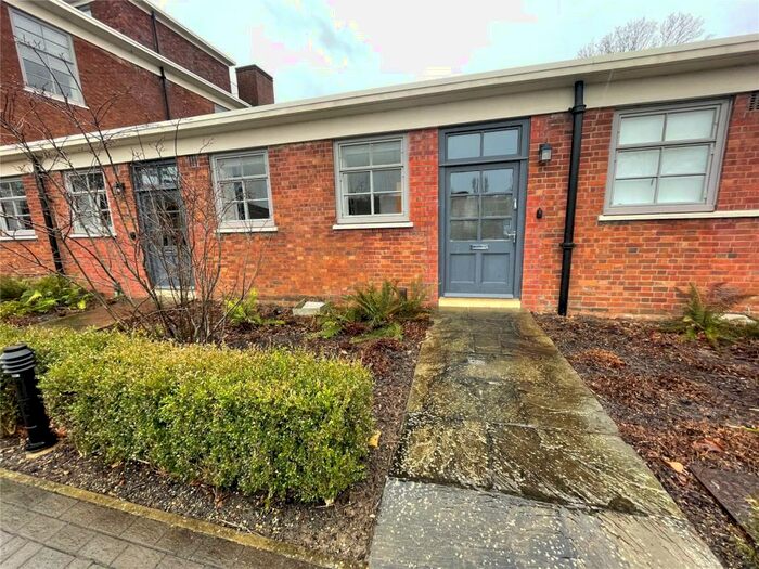 Apartment To Rent In Trenchard Lane, Caversfield, Bicester, OX27