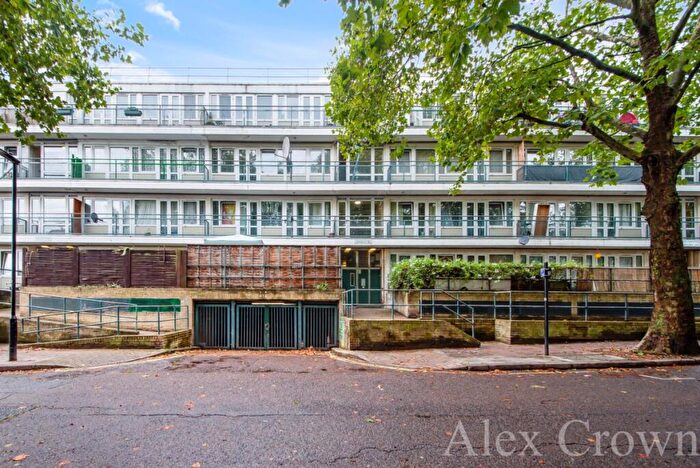 3 Bedroom Flat To Rent In Weedington Road, Kentish Town, NW5