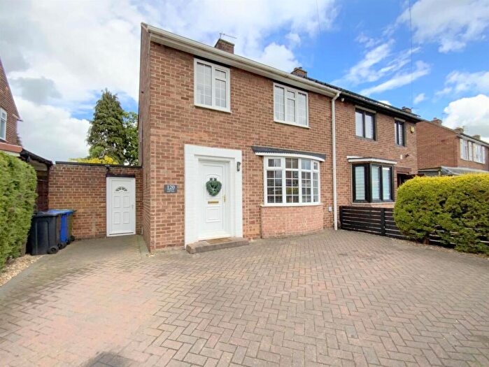3 Bedroom Semi-Detached House For Sale In Pershore Avenue, Grimsby, DN34