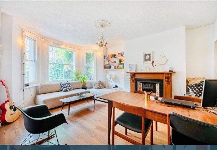 2 Bedroom Terraced House To Rent In Victoria Rise, Clapham Town, SW4