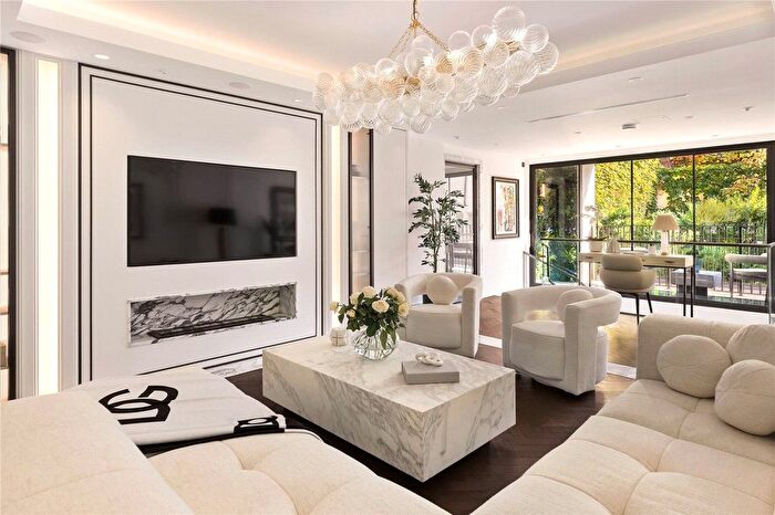 1 Bedroom Flat For Sale In Three Kings Mayfair, London, W1K