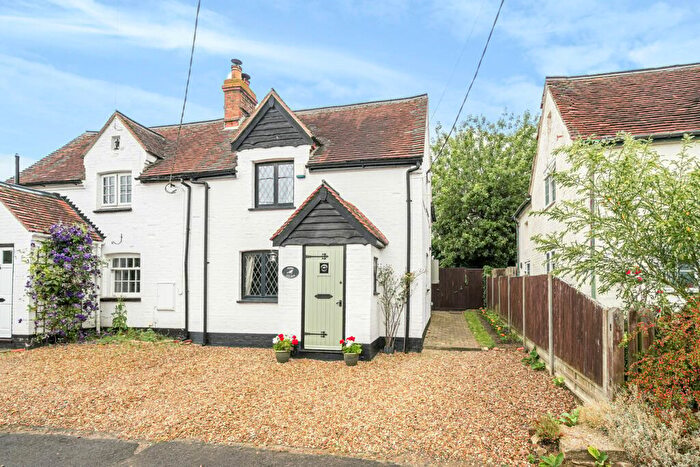 3 Bedroom Cottage For Sale In Higher Rads End, Eversholt, MK17