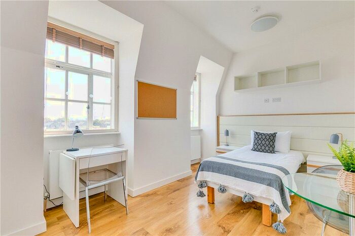 Apartment To Rent In Princess Beatrice House, Chelsea, London, SW10