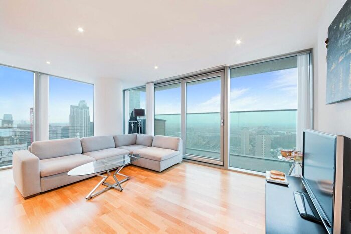 2 Bedroom Apartment For Sale In Landmark East Tower, Canary Wharf, London, E14