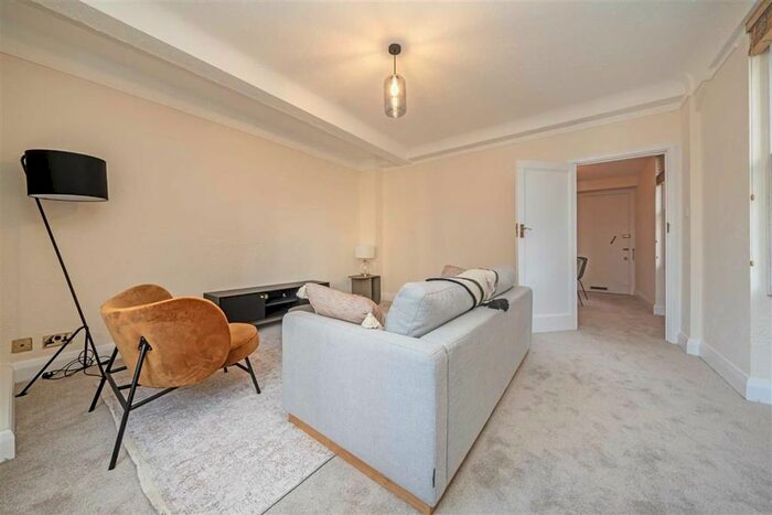 3 Bedroom Flat To Rent In Great Cumberland Place, London, W1H
