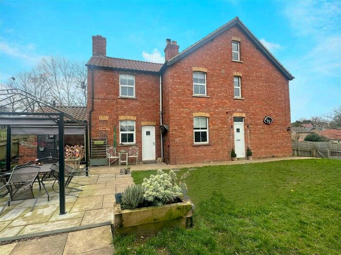 3 Bedroom Semi-Detached House For Sale In Church Lane, Little Bytham, NG33