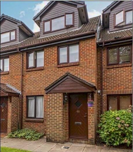 2 Bedroom Flat To Rent In Benwell Court, Sunbury On Thames, TW16