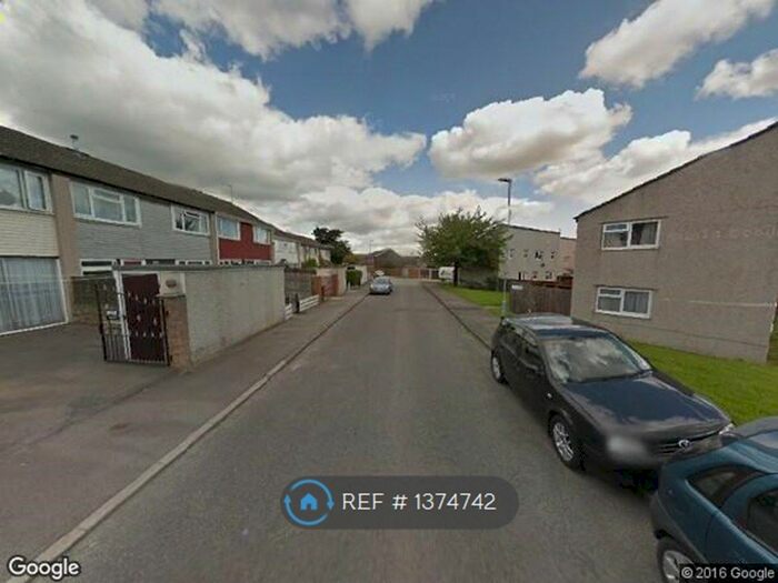 4 Bedroom Semi-Detached House To Rent In Baildon Place, Leeds, LS14