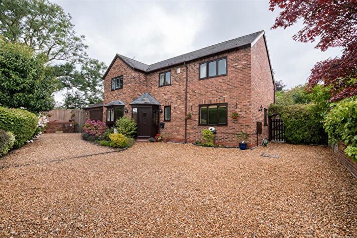 4 Bedroom Detached House For Sale In Chester Road, Kelsall, CW6