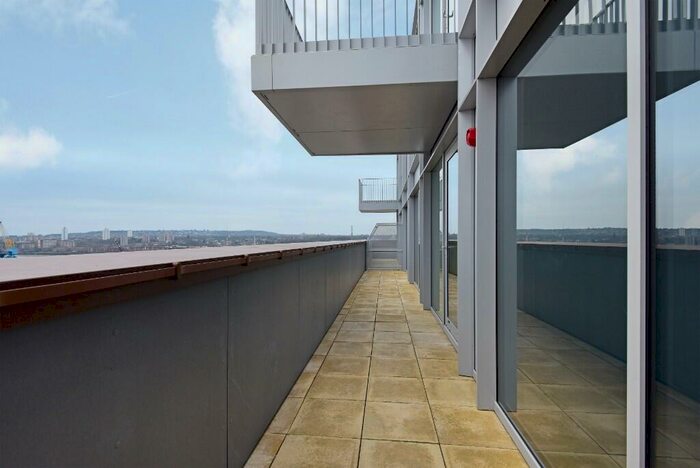 Studio To Rent In Thames Road, London, E16