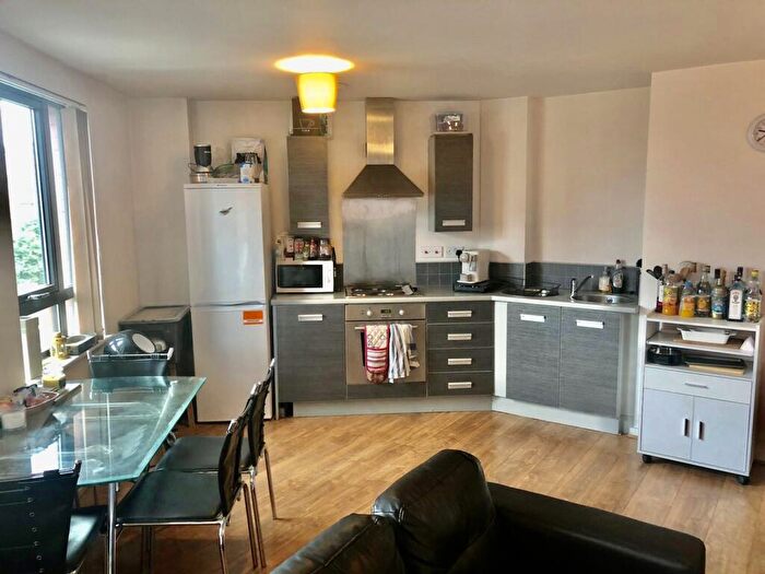 2 Bedroom Apartment To Rent In City Gate, M15