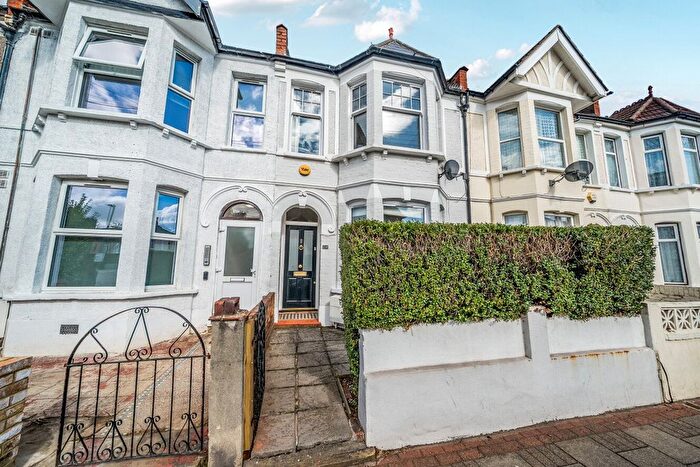 4 Bedroom Terraced House For Sale In Totterdown Street, Tooting, London, SW17
