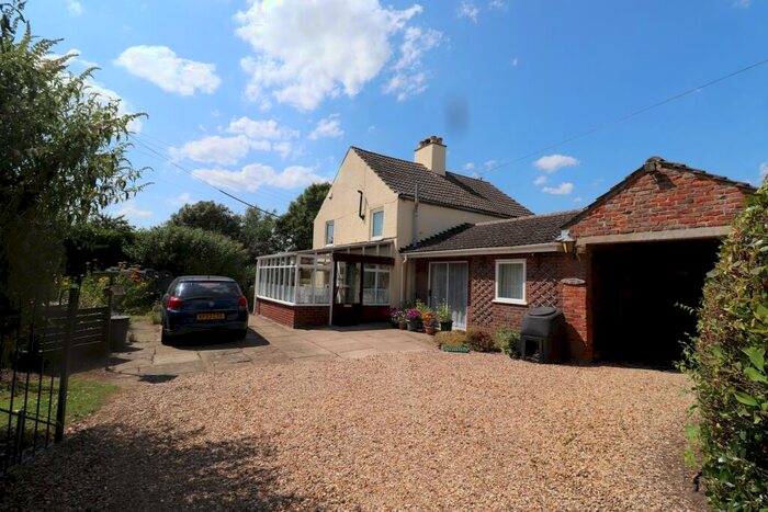 4 Bedroom Detached House For Sale In Hogsgate, Moulton, PE12