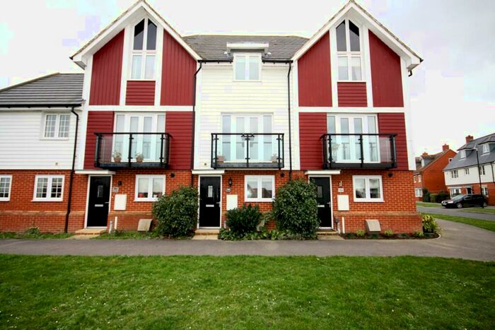 3 Bedroom House To Rent In Rose Walk, Sittingbourne, ME10