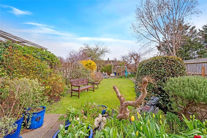 3 Bedroom Semi-detached House For Sale In Fielding Avenue, Twickenham, TW2