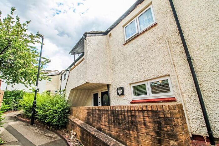 2 Bedroom Flat For Sale In Rivermead, Fatfield, Washington, NE38