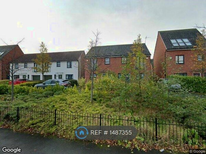 3 Bedroom Semi-Detached House To Rent In Wheaters Street, Salford, M7