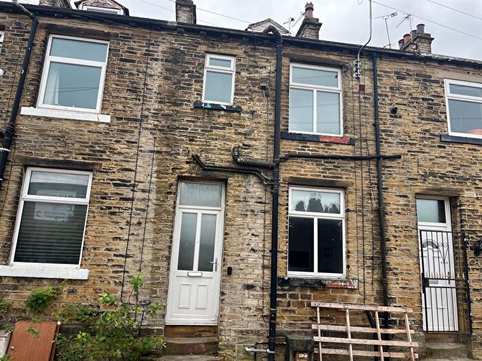 2 Bedroom Terraced House For Sale In Giles Street, Wibsey, Bradford, BD6