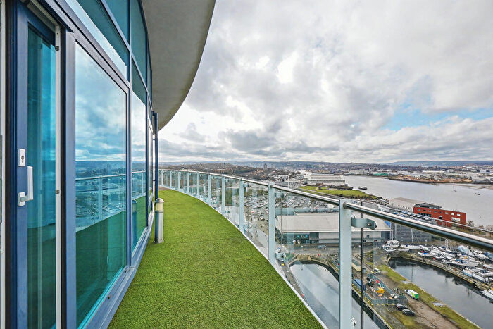 3 Bedroom Penthouse For Sale In Dock Head Road, Chatham, ME4