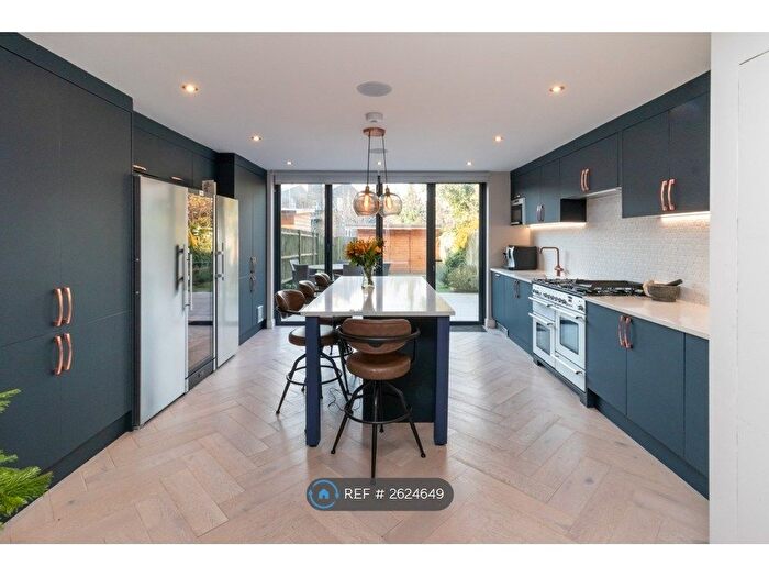 4 Bedroom Terraced House To Rent In Streamline Mews, London, SE22