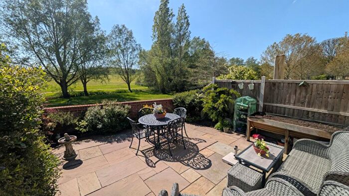 3 Bedroom Semi-Detached House For Sale In Ridley Green, Hartford End, Chelmsford, CM3