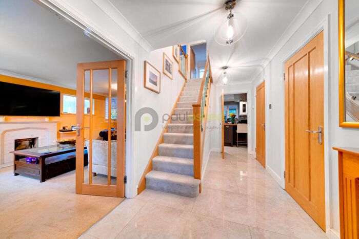 6 Bedroom Detached House For Sale In Farrers Place, Shirley Hills, CR0