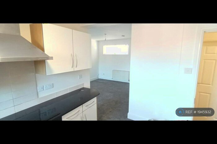 1 Bedroom Flat To Rent In Derby Road, Nottingham, NG9