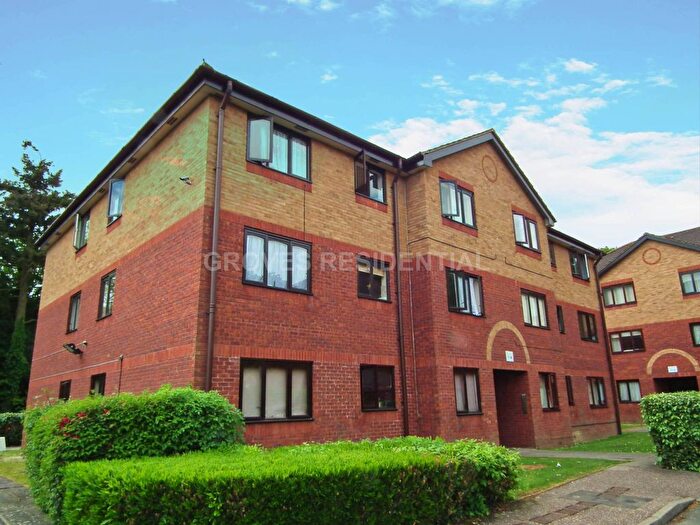 2 Bedroom Flat To Rent In St Georges Court, West Green, Crawley, RH10