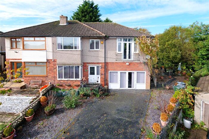 4 Bedroom Semi-Detached House For Sale In Brantwood Close, Bradford, West Yorkshire, BD9