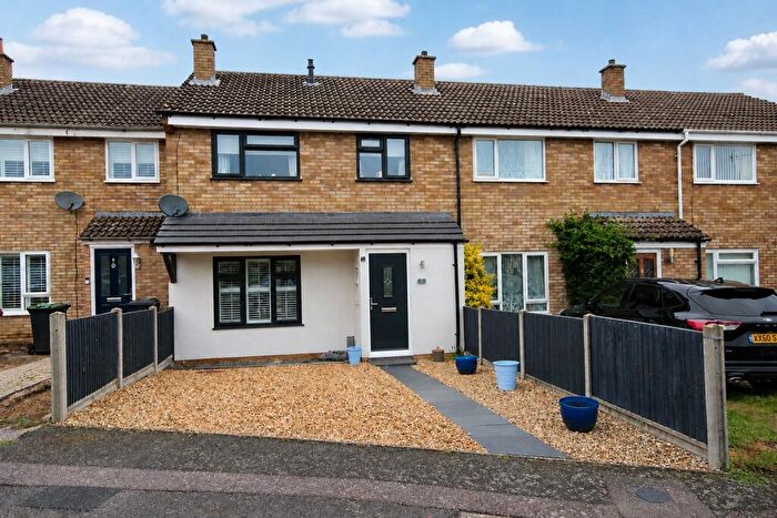 3 Bedroom Terraced House For Sale In Spring Close, Ampthill, Bedfordshire, MK45