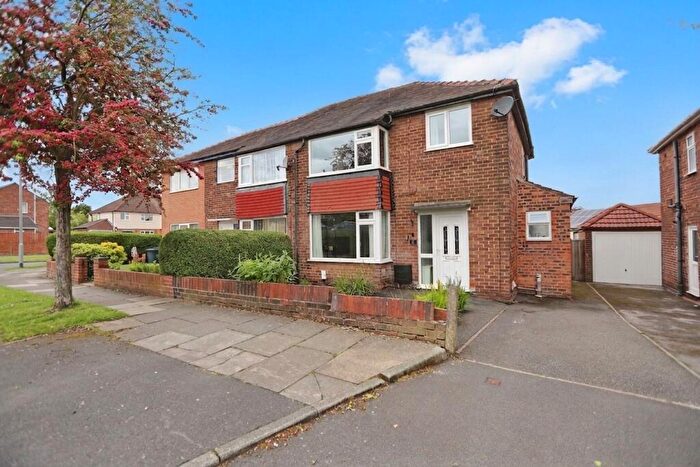 3 Bedroom Semi-Detached House For Sale In Hathaway Road, Bury, BL9