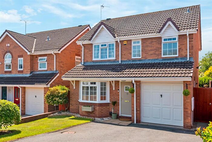 3 Bedroom Detached House For Sale In Orchard Way, Measham, DE12